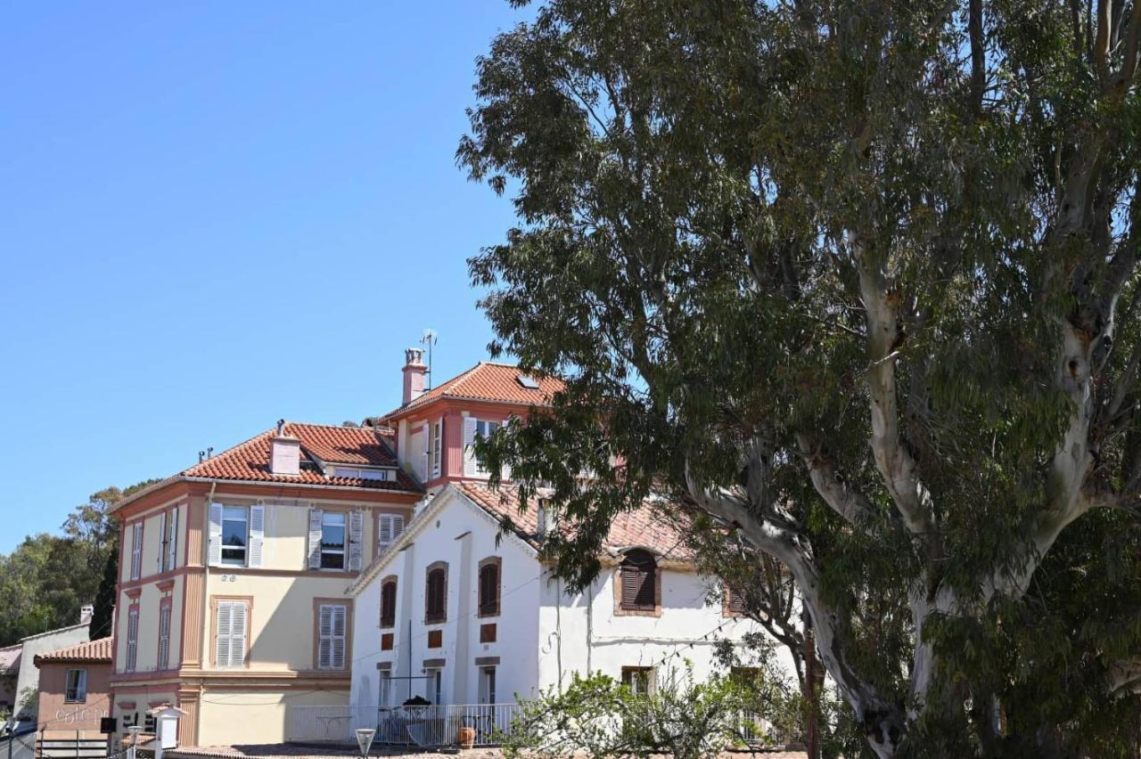 فندق L'Arche De بوركيرول المظهر الخارجي الصورة